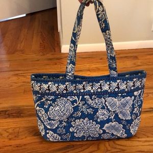 VeraBradley Retired Pattern Blue Lagoon medium bag